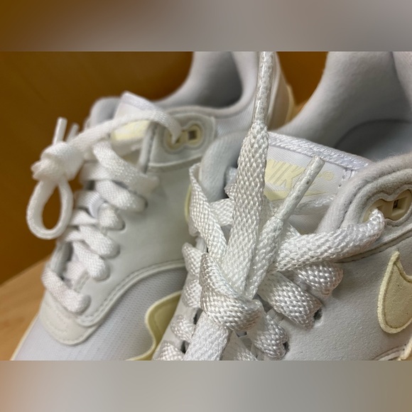 Nike Air Max 1
White Alabaster (Women's) - Picture 2 of 8